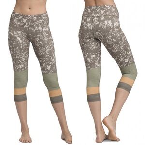 PRANA Pillar Printed Capri sz S - NWT
